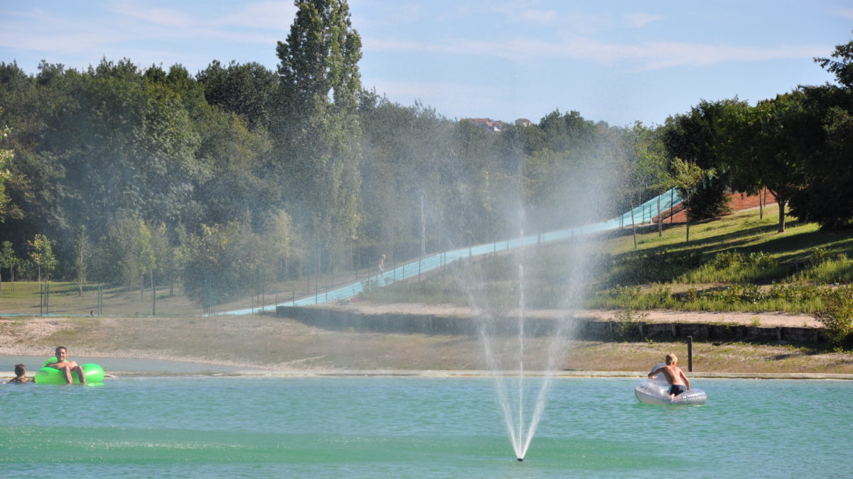 Camping Les 3 Lacs du Soleil - Trept, Rhône-Alpes, France