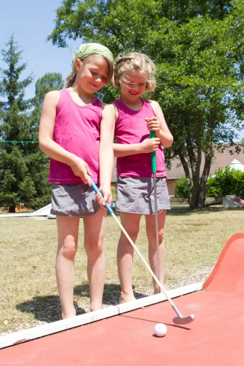 Camping Les 3 Lacs du Soleil - Trept, Rhône-Alpes, France