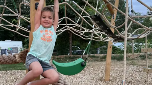 Camping Les Charmes - Saint-André-d'Allas, Dordogne, France