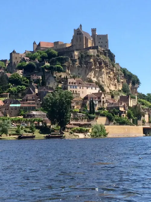 Camping Les Charmes - Saint-André-d'Allas, Dordogne, France