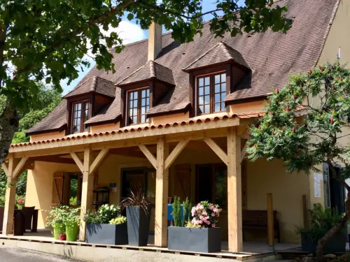 Camping Les Charmes - Saint-André-d'Allas, Dordogne, France